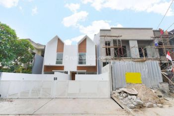 Rumah Luas 2 Lantai 15 menit ke Puri Indah Mall, Tangerang Selatan J18632