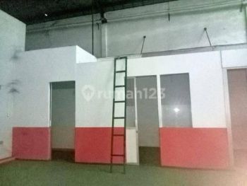 Gudang Bagus Bersih di Mainroad Holis Bandung