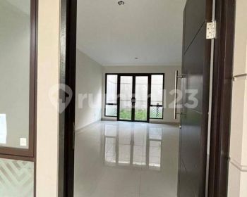 Disewakan Rumah Baru Lux Nyaman di Amagriya Podomoro Park