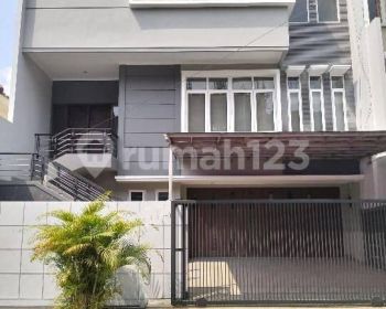Dijual Rumah Minimalis dan Siap Huni di Gading Kirana