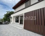 thumbnail-rumah-renovasi-total-modern-hook-taman-di-the-icon-bsd-city-1