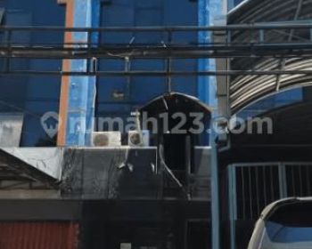 Ruko 3 Lantai Jalan Raya Manyar