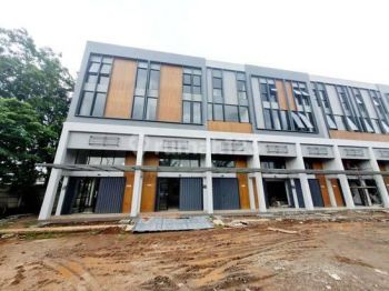Ruko 4 Lantai Jalan Utama Akses Tol Ramai Untuk Usaha