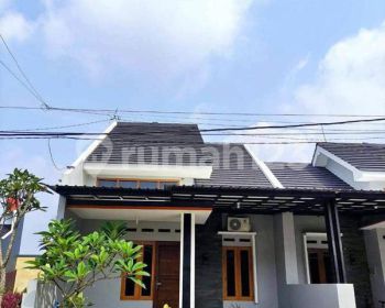 Lingkungan Auri Solo Rumah Di Colomadu Dekat Bandara