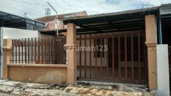 Disewakan Rumah Murah Siap Huni Di Simpang Darmo Kt