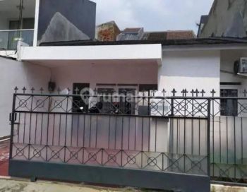 Rumah cantik disewakan siap huni area bintaro sektor 2