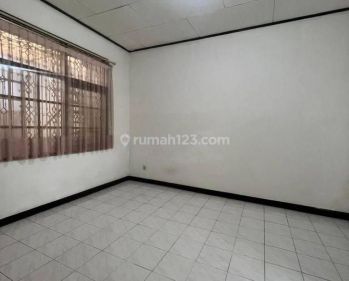 RUMAH DALAM KOMPLEK DEKAT TOL MOC TOHA SANGAT COCOK UNTUK USAHA/TINGGAL