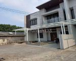 thumbnail-dijual-rumah-minimalis-di-kebayoran-baru-jaksel-1