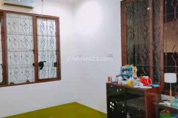 Ruko di Area Kutisari 0 Jalan Kawasan Rame Sampai Malam Cocok Untuk Berbagai