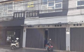 Disewakan Ruko Rendeng 2 Lantai Modern Bagus di Sukasenang