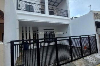 Rumah Bagus di Tebet Barat 2 Lantai