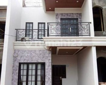 Rumah 2 Lantai Townhouse Cibubur Lokasi Dekat Exit Tol Cibubur