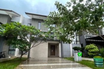 Rumah 2 Lantai di Sutera Narada, Alam Sutera, Tangerang