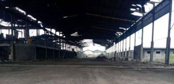 Lahan Bekas Pabrik Lokasi Jetis Mojokerto, Nol Jalan Raya Provinsi