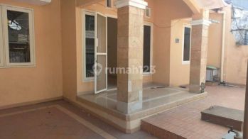 Rumah di Darmo Permai, Surabaya Harga Murah Rik.ya041
