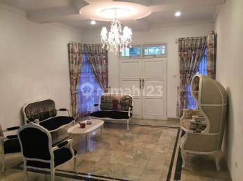 Rumah Dijual Modern 2 Lantai di Gegerkalong