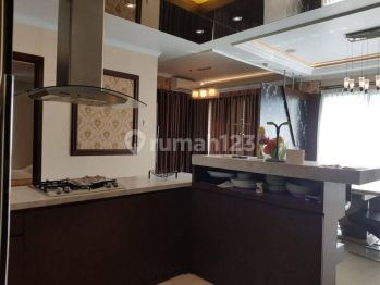 Apartement Thamrin Executive Residence 2 BR Furnished Bagus