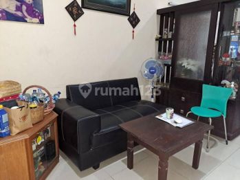 Dijual Rumah Rapi 1,5 Lantai Di Villa Melati Mas ~ V110016