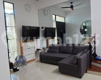 Dijual Rumah 3 Lantai di Gading Serpong