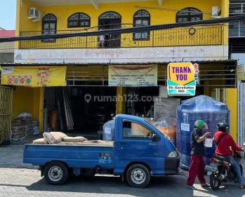 toko strategis prospek bisnis bagus dan sedang berjalan. dikota gresik