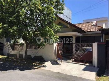 Rumah Sudah Renovasi di Medokan Asri Surabaya Timur