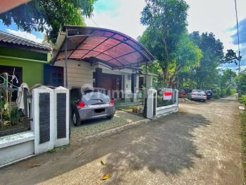 RUMAH 2 LANTAI GAMPING SLEMAN DEKAT KAMPUS UMY DAN WISATA