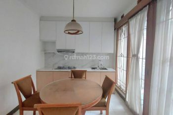 Rumah cantik, 2 lantai, lokasi Setraduta ( Mei )