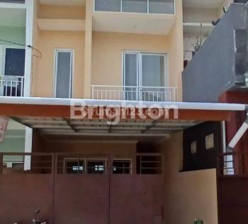 Rumah 2 Lantai dengan Studio Bedroom untuk kan!