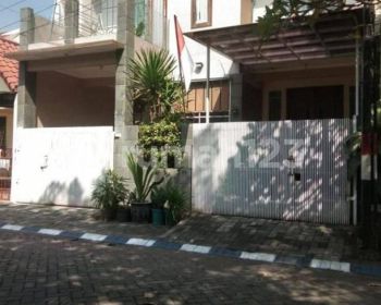 Rumah di Babatan Pratama SHM Bagus