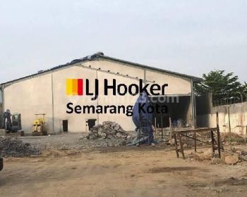 Gudang Baru di Jalan Majapahit, Semarang Timur