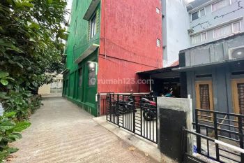Dijual Rumah Nempel Ui Bisa Dijadikan Kost SHM
