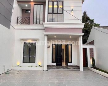 RUMAH ASRI DAN NYAMAN DUA LANTAI