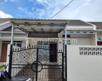 DISEWAKAN RUMAH SIAP HUNI
Di Cluster Kintamani jl. Anila
Citra Maja 2