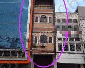 Ruko 4,5 Lantai di Jalan Utama Gajah Mada Petojo Jakarta Pusat