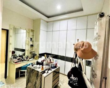 Rumah 3 Lantai Sudah Renovasi Furnished di Sunter Metro Raya , Jakarta Utara