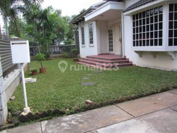 Disewakan Rumah Cipinang Indah Cocok Rumah Tinggal kantor Klinik Notaris