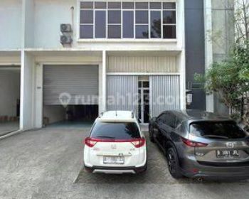 Gudang siap pakai di kawasan pergudangan Tunas Bitung B2 Gudang