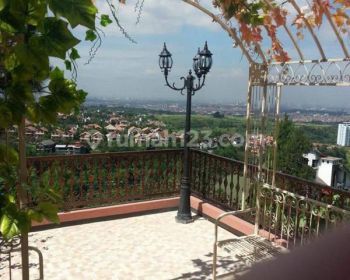 Rumah Rasa Villa Full Furnished di Bukit Dago Pakar Timur