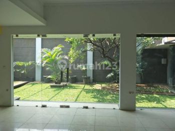 Dijual Rumah di Batununggal, Hadap Selatan