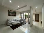 thumbnail-rumah-2-lantai-semi-furnished-di-de-park-bsd-tangerang-3