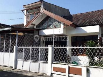 Rumah Bagus Unfurnished Regol Bandung Samping Jalan