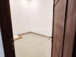 thumbnail-jual-cepat-rumah-3-lantai-sudah-renovasi-semi-furnished-serpong-6