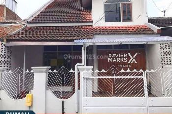 RUMAH 2 LANTAI DI JL. DANAU-DANAU SAWOJAJAR KEL. MADYOPURO KEC. KEDUNGKANDANG