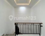 thumbnail-rumah-baru-bagus-minimalis-classic-di-kencana-loka-bsd-12