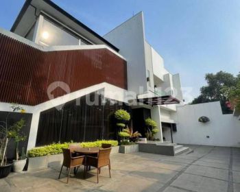 Rumah mewah Tebet dekat taman eco park di Tebet