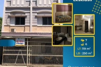 Dijual Ruko Kost 3 Lantai di Jl. Bambapuang