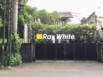 Dijual rumah cantik artistik, etnis Jawa, china dan belanda, permata hijau