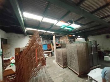 Dijual Rumah dan Ruang Usaha di Sayap Kiaracondong