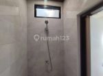 thumbnail-rumah-2-lantai-semi-furnished-shm-di-jl-ikan-jakarta-timur-13