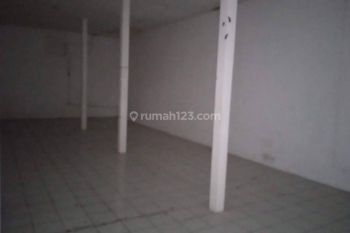Rumah kantor lokasi strategis di Pusponjolo barat SHM